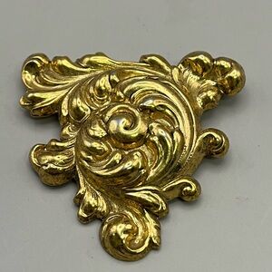 Gold Baroque Brooch with Organic Scrollwork